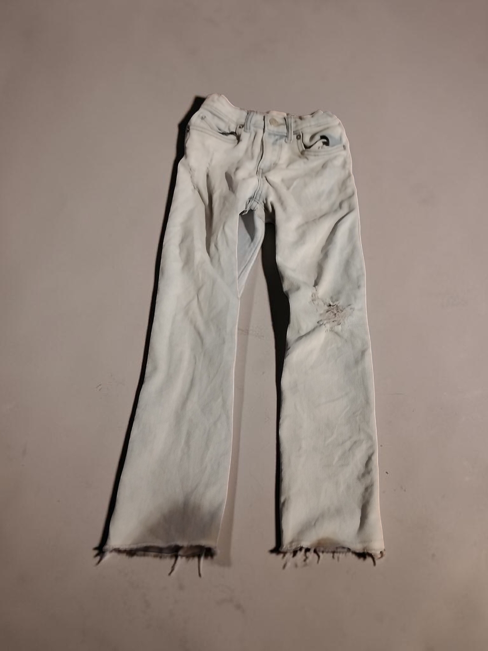 Light Wash Distressed Straight Leg Jeans